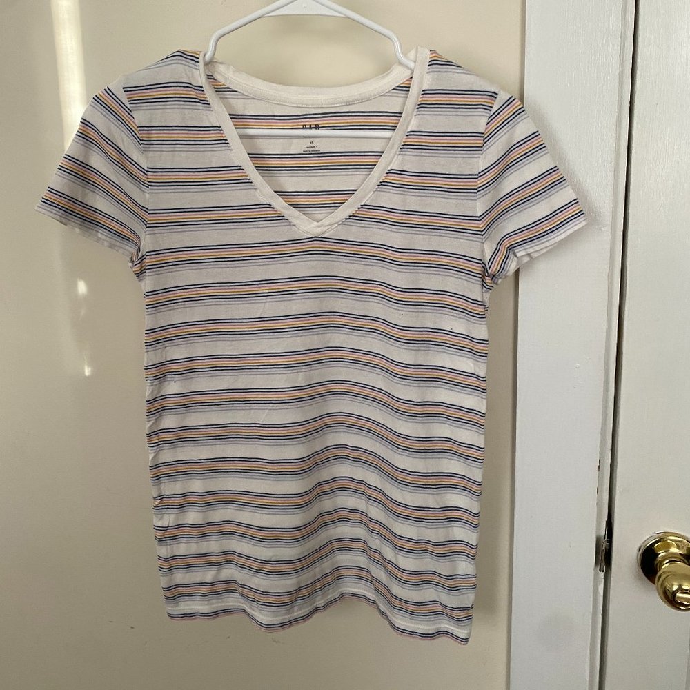 GAP XS Striped V-Neck T-Shirt